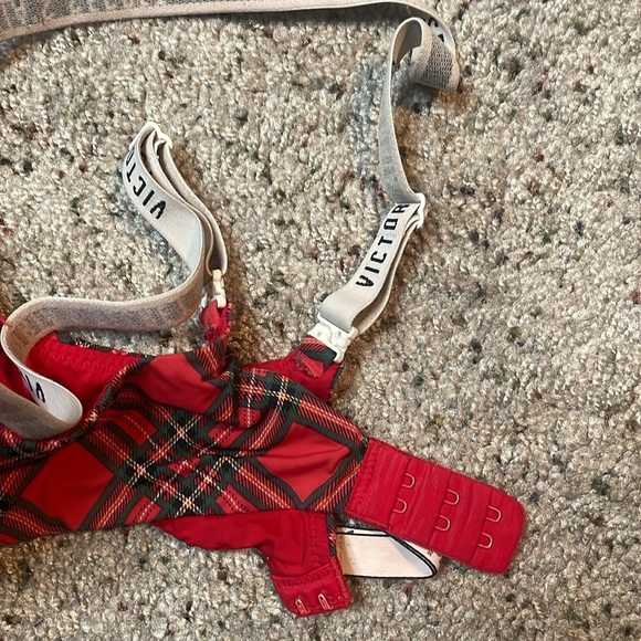 Victoria’s Secret Lightly Lined T-Shirt Red Plaid‎ Logo Strap Bra Size 32C - Picture 5 of 5